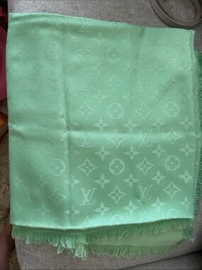Louis Vuitton Shawl